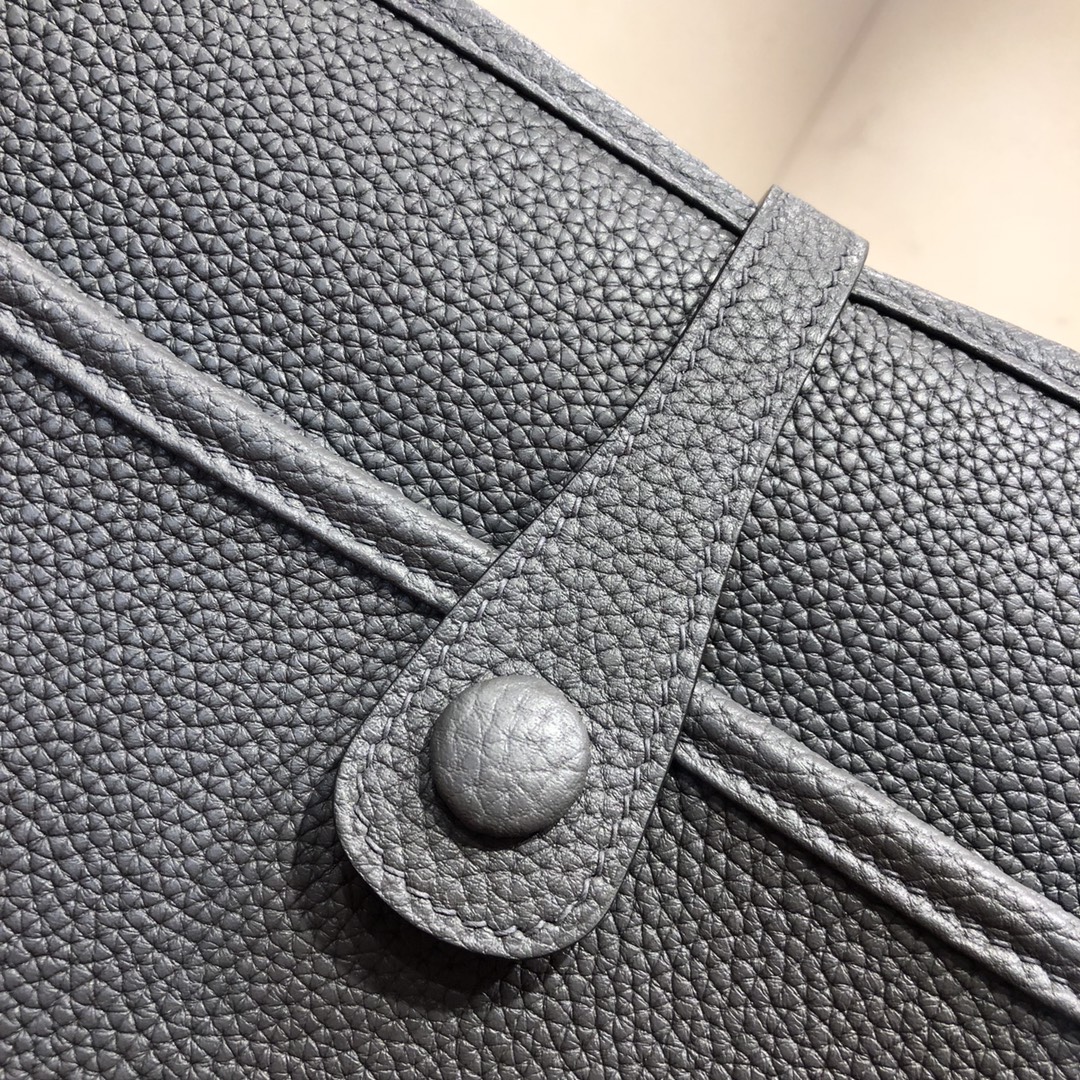 Hermes Evelyne III 29 PM Shoulder Bag In Dark Grey Clemence Leather